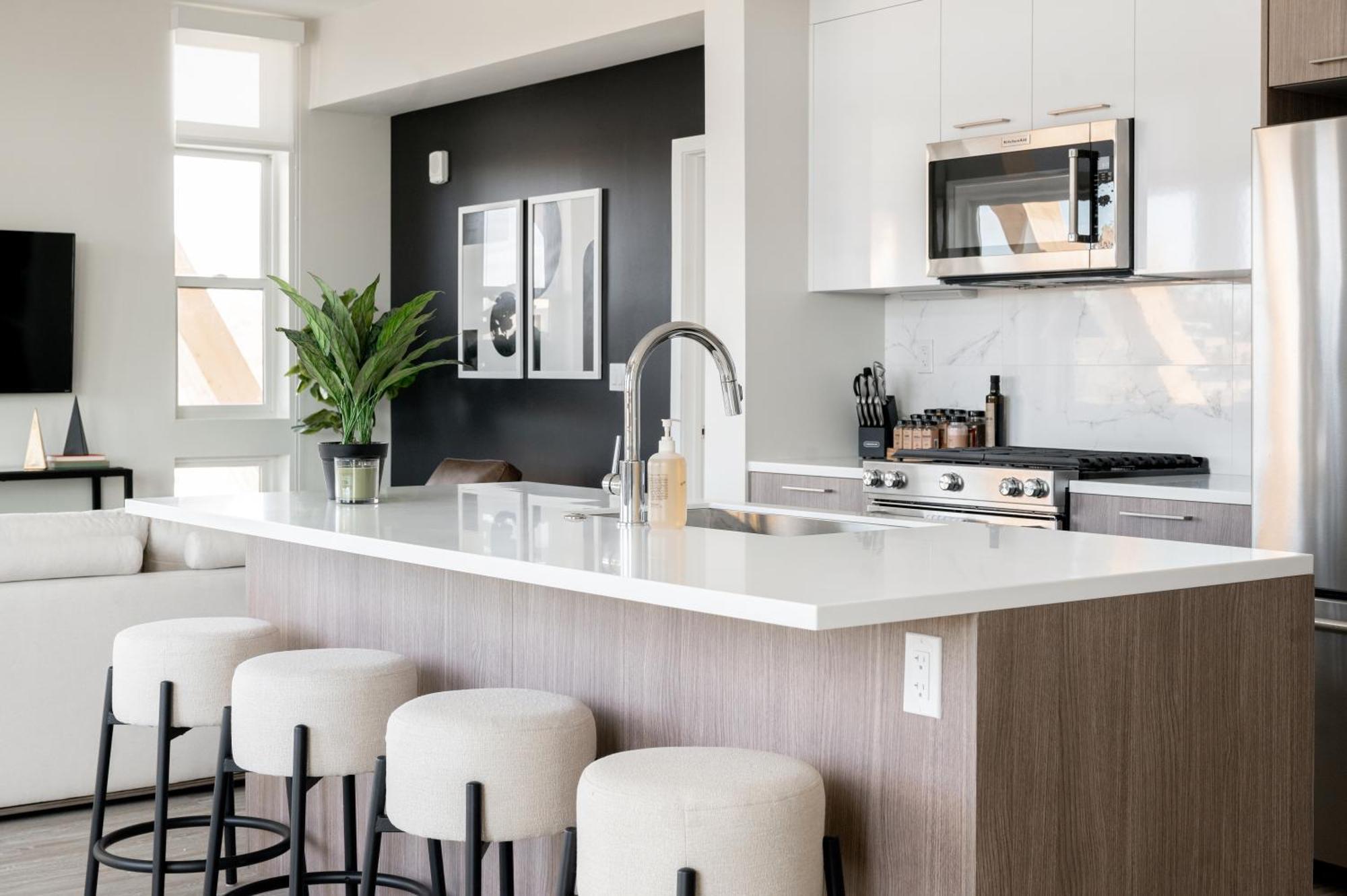 2880 Serenity In Style * Denver