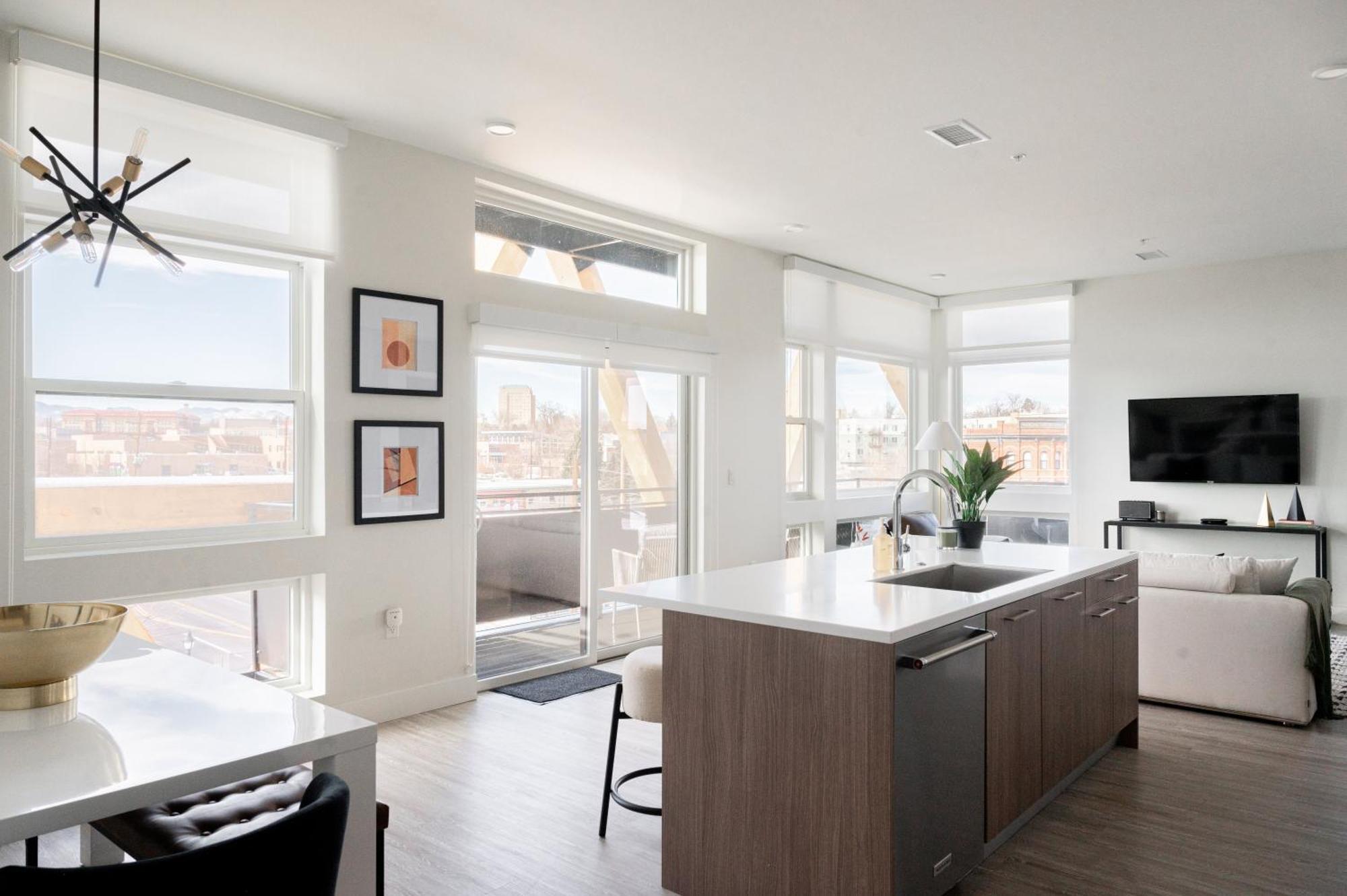 2880 Serenity In Style * Denver